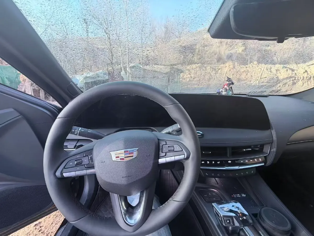 2025 Cadillac CT5 2.0T 237HP L4 10AT,autocango,china used car exporter,china ev exporter,chinese used car exporter,chinese used ev exporter