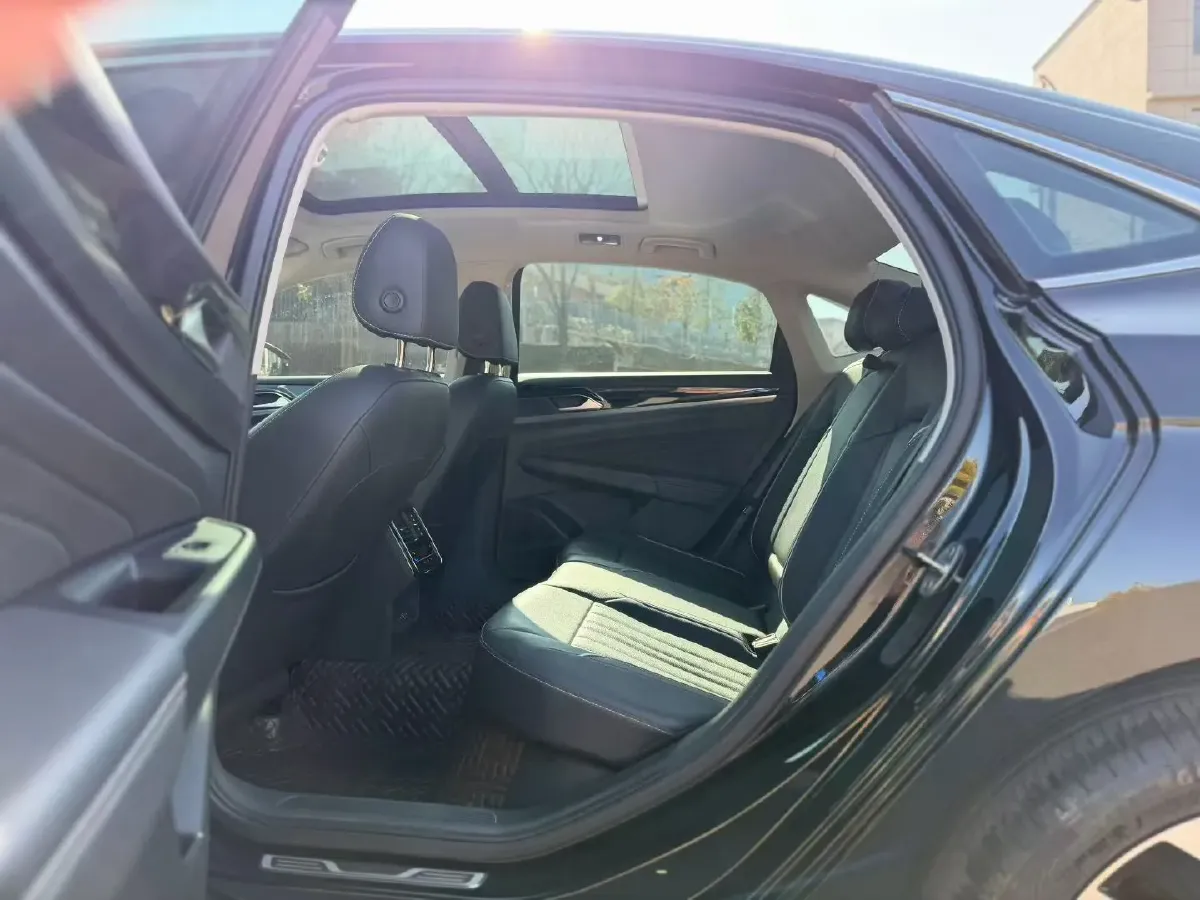 2024 Volkswagen Passat 2.0T 186HP L4 7DCT,autocango,china used car exporter,china ev exporter,chinese used car exporter,chinese used ev exporter