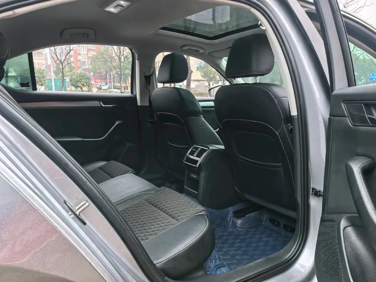 2018 Nissan Terra 2.5L 184HP L4 7AT,autocango,china used car exporter,china ev exporter,chinese used car exporter,chinese used ev exporter