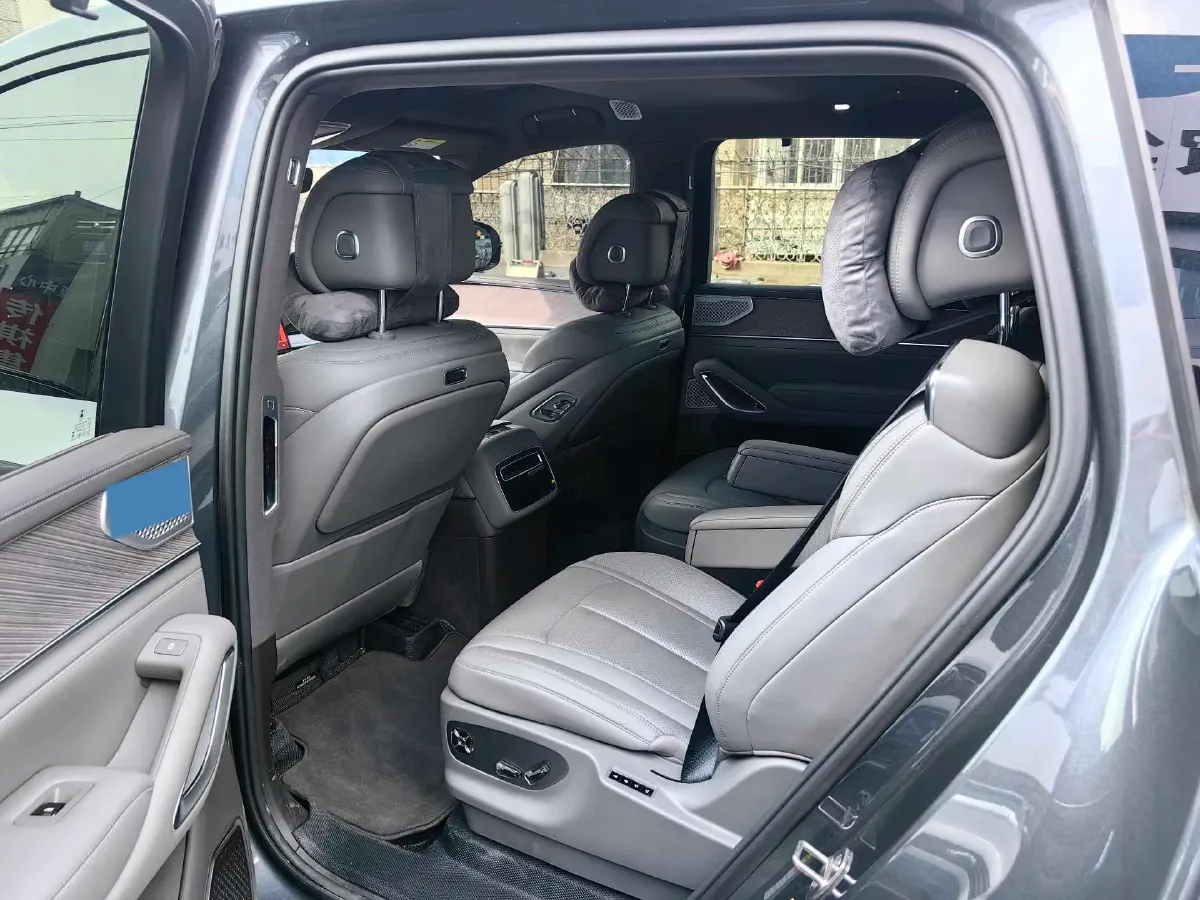 2025 Denza DenzaN9 2.0T 207HP L4 E-CVT PHEV,autocango,china used car exporter,china ev exporter,chinese used car exporter,chinese used ev exporter