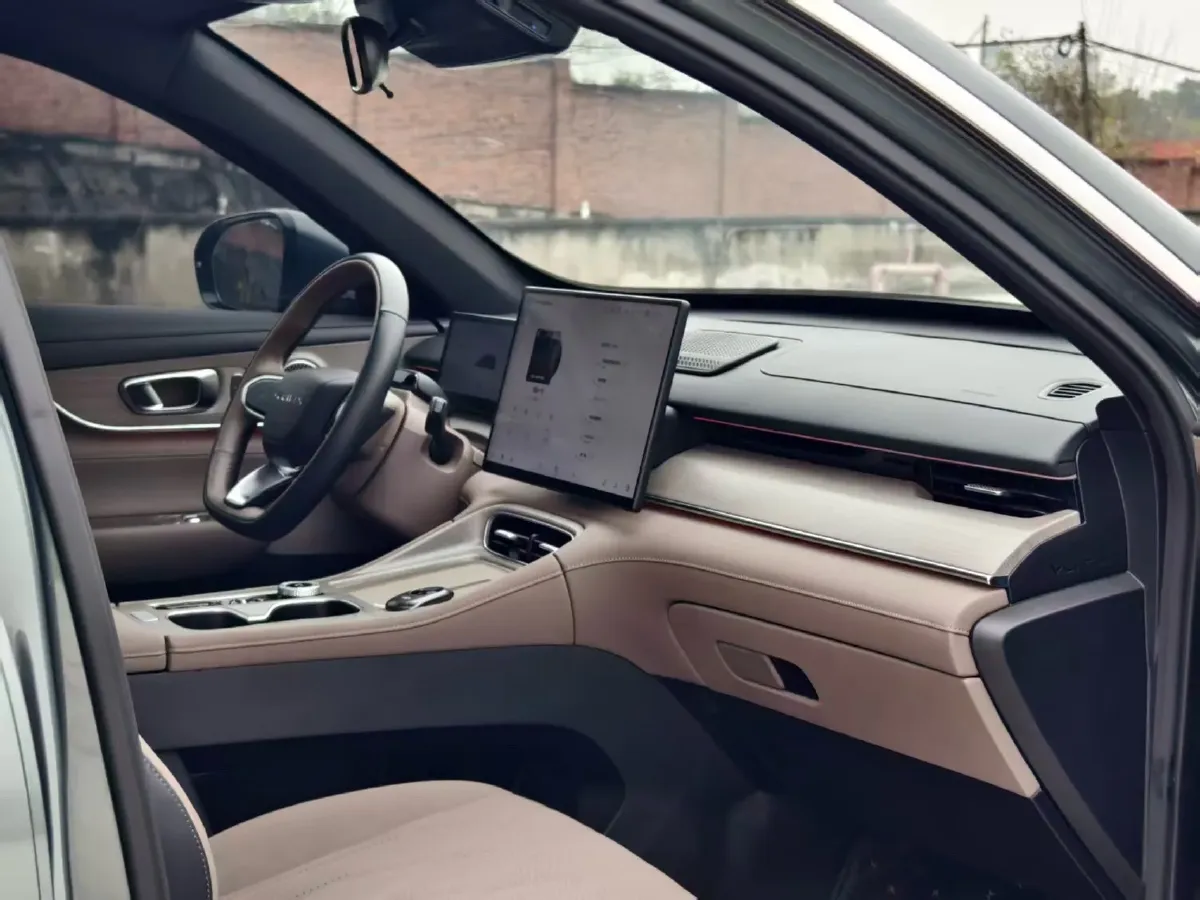 2025 Fulwin FulwinT8 1.5T 156HP L4 1DHT PHEV 18.67KWH,autocango,china used car exporter,china ev exporter,chinese used car exporter,chinese used ev exporter