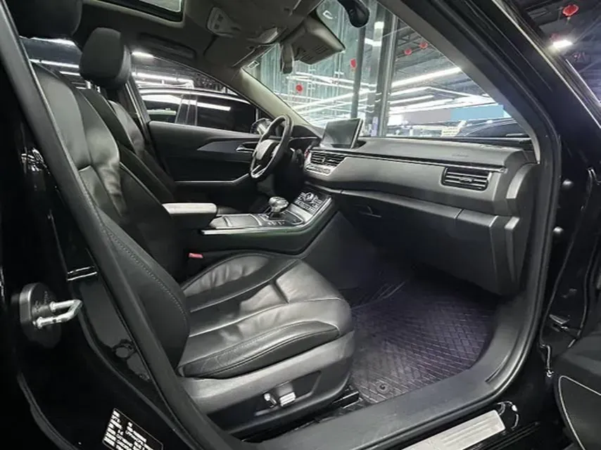 2020 HongQi H5 1.8T 197HP L4 6AT,autocango,china used car exporter,china ev exporter,chinese used car exporter,chinese used ev exporter