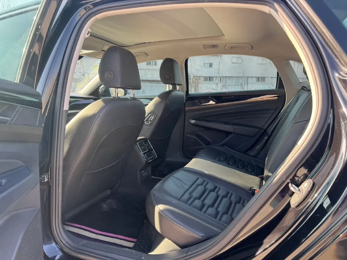 2019 Skoda Kodiak 2.0T 186HP L4 7DCT,autocango,china used car exporter,china ev exporter,chinese used car exporter,chinese used ev exporter