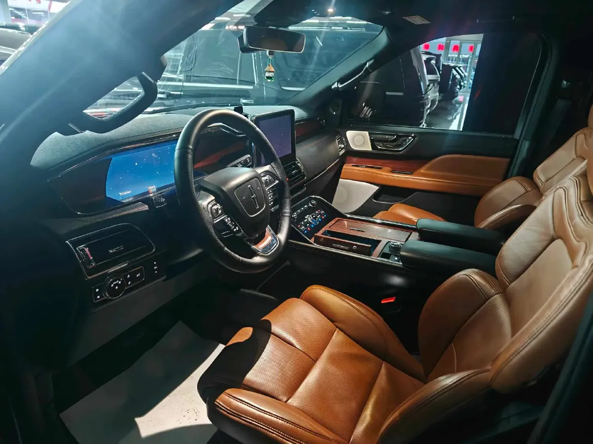 2020 Lincoln Navigator 3.5T 388HP V6 10AT,autocango,china used car exporter,china ev exporter,chinese used car exporter,chinese used ev exporter