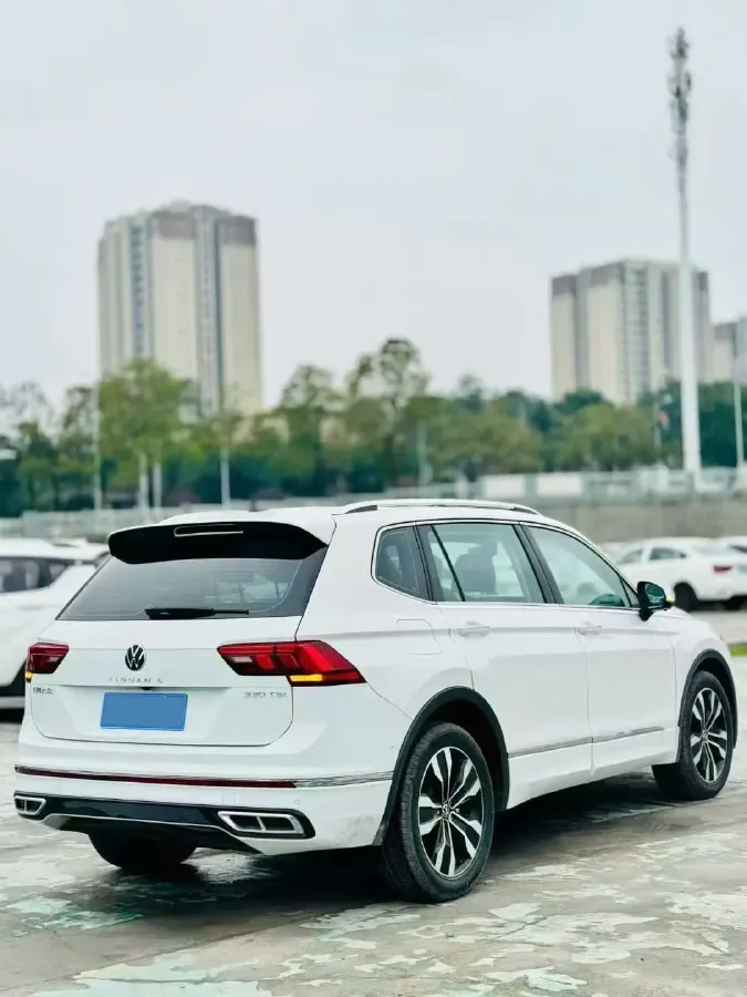 2024 Volkswagen Tiguan L 2.0T 186HP L4 7DCT,autocango,china used car exporter,china ev exporter,chinese used car exporter,chinese used ev exporter