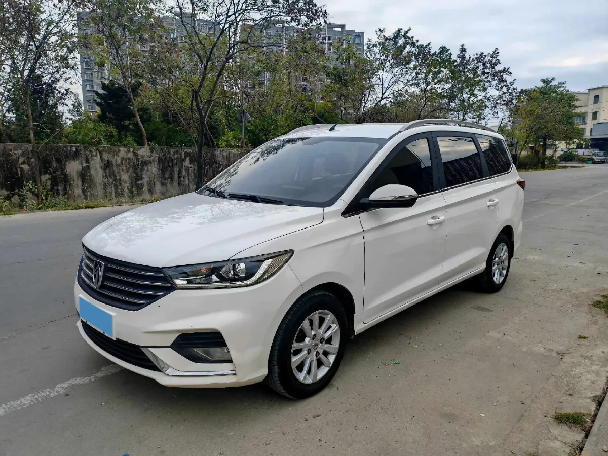 2019 BaoJun 360 1.5L 99HP L4 6MT,autocango,china used car exporter,china ev exporter,chinese used car exporter,chinese used ev exporter