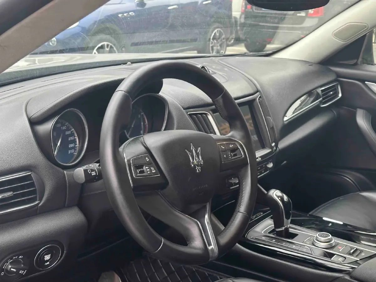 2017 Maserati Ghibli 3.0T 350HP V6 8AT,autocango,china used car exporter,china ev exporter,chinese used car exporter,chinese used ev exporter