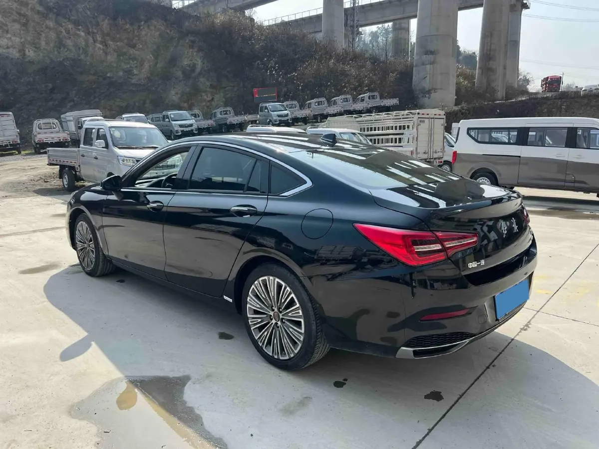 2022 HongQi H5 1.5T 169HP L4 7DCT,autocango,china used car exporter,china ev exporter,chinese used car exporter,chinese used ev exporter