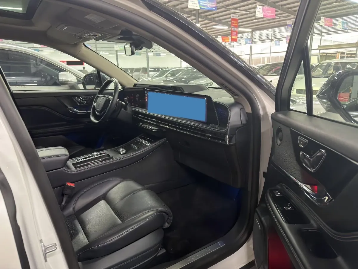 2024 Lincoln Corsair 2.0T 261HP L4 8AT,autocango,china used car exporter,china ev exporter,chinese used car exporter,chinese used ev exporter