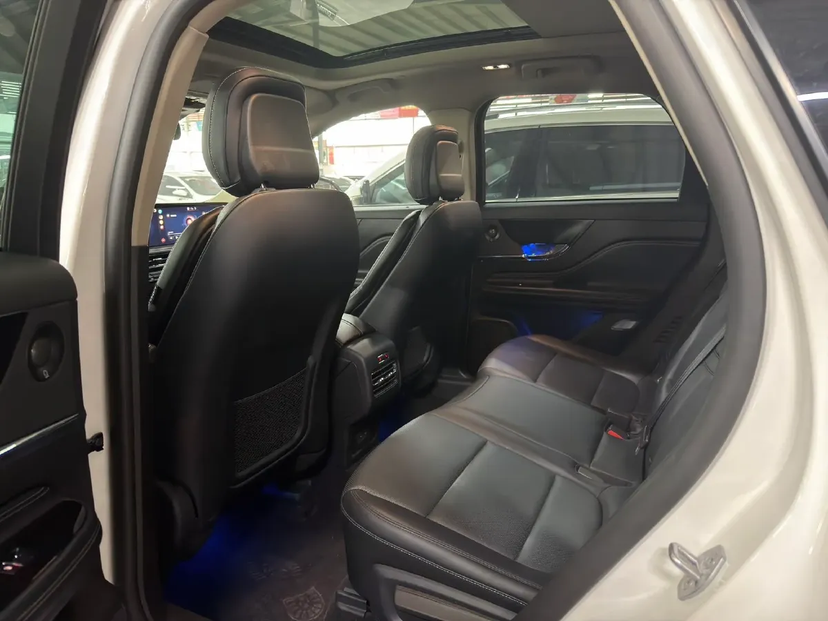 2024 Lincoln Corsair 2.0T 261HP L4 8AT,autocango,china used car exporter,china ev exporter,chinese used car exporter,chinese used ev exporter