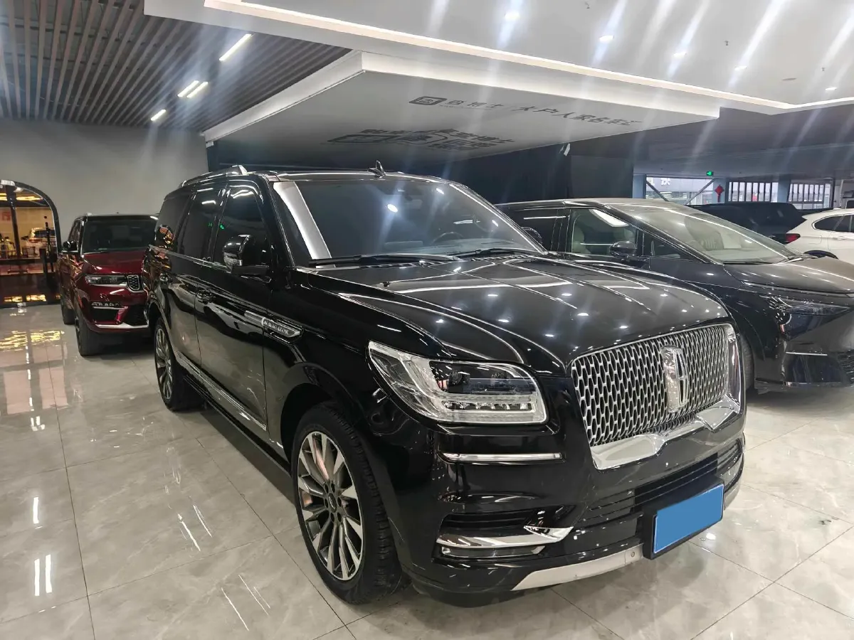 2018 Lincoln Navigator 3.5T 415HP V6 10AT,autocango,china used car exporter,china ev exporter,chinese used car exporter,chinese used ev exporter