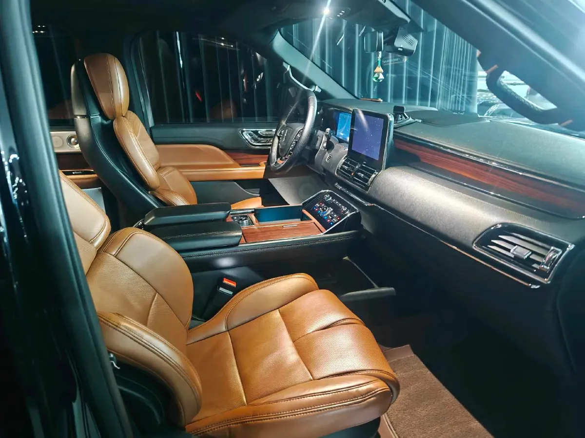 2018 Lincoln Navigator 3.5T 415HP V6 10AT,autocango,china used car exporter,china ev exporter,chinese used car exporter,chinese used ev exporter