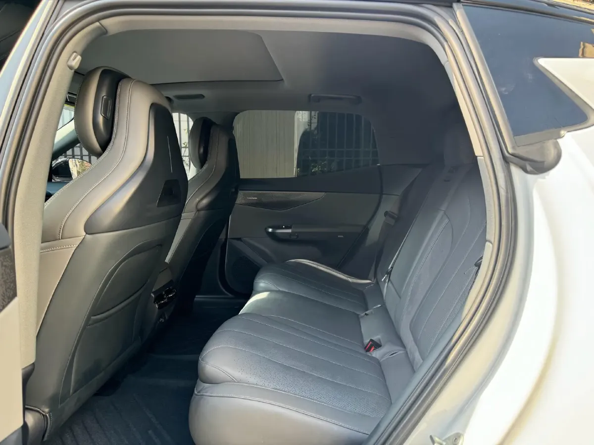 2024 LYNK&CO 01 2.0T 254HP L4 8AT,autocango,china used car exporter,china ev exporter,chinese used car exporter,chinese used ev exporter