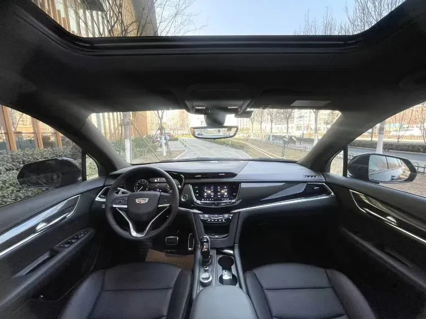2020 Cadillac XT6 2.0T 241HP L4 9AT,autocango,china used car exporter,china ev exporter,chinese used car exporter,chinese used ev exporter