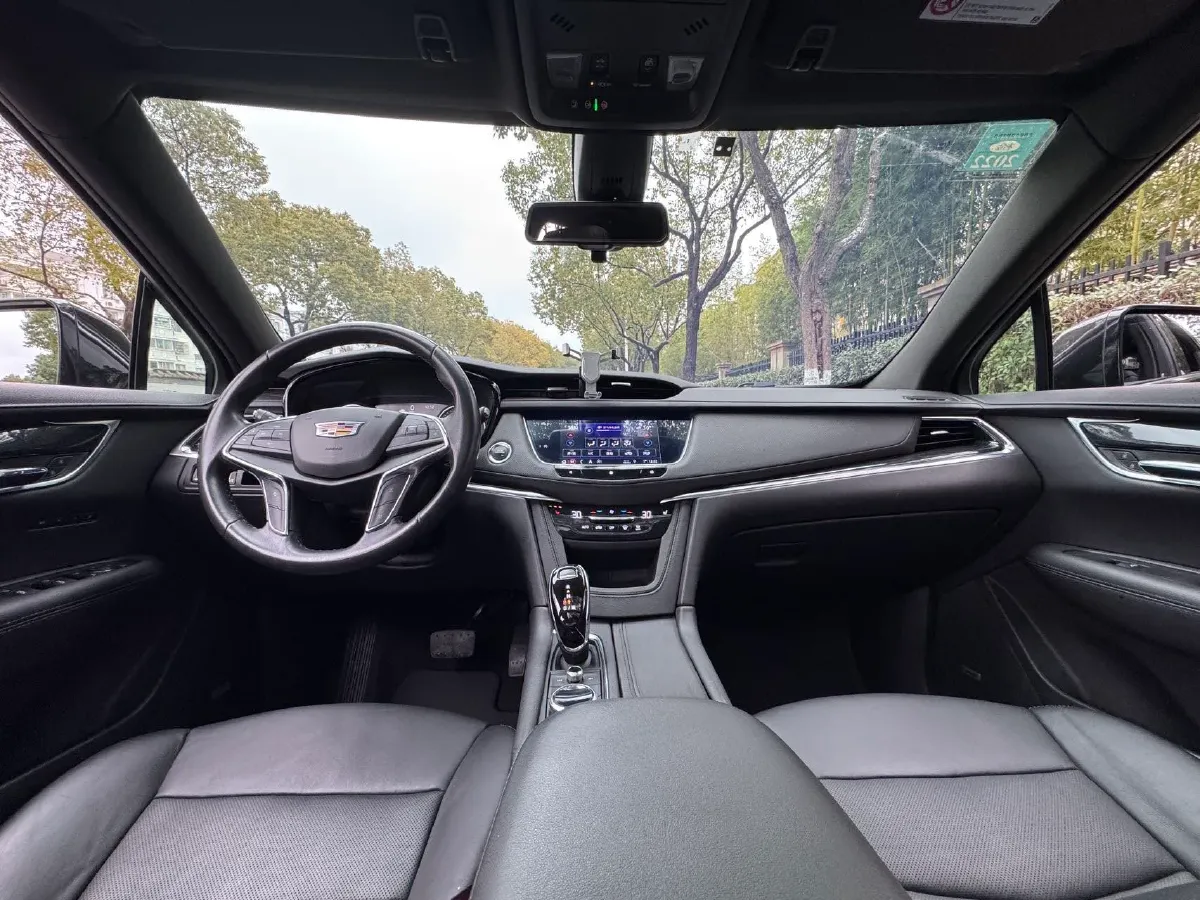 2020 Cadillac XT5 2.0T 237HP L4 9AT,autocango,china used car exporter,china ev exporter,chinese used car exporter,chinese used ev exporter