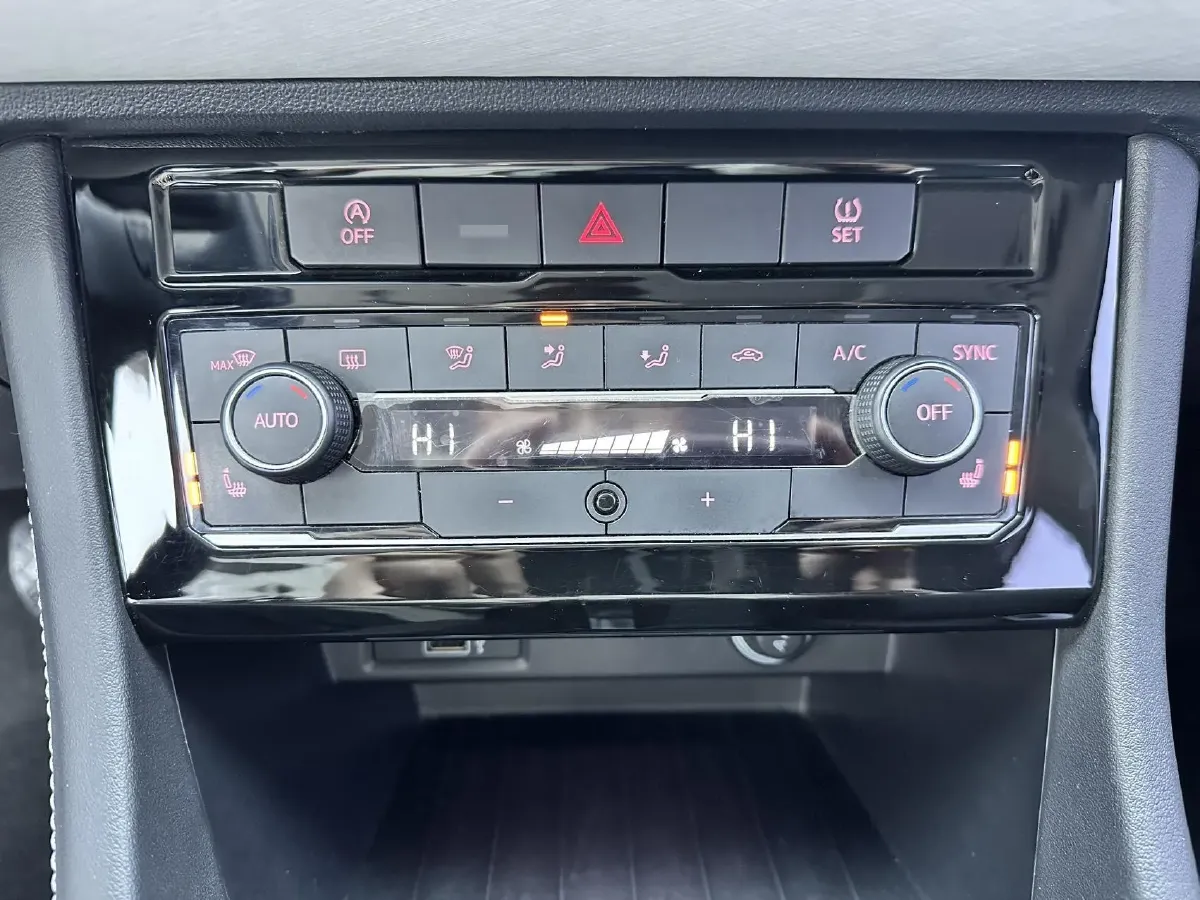 2022 Jetta VS5 1.4T 150HP L4 6AT,autocango,china used car exporter,china ev exporter,chinese used car exporter,chinese used ev exporter