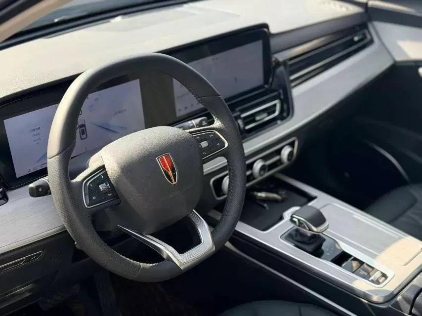 2025 HongQi HS5 2.0T 252HP L4 8AT,autocango,china used car exporter,china ev exporter,chinese used car exporter,chinese used ev exporter