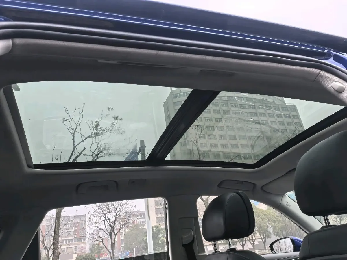 2022 HongQi HS5 2.0T 224HP L4 6AT,autocango,china used car exporter,china ev exporter,chinese used car exporter,chinese used ev exporter