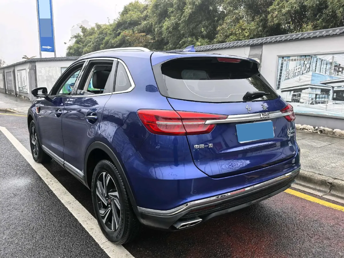 2022 HongQi HS5 2.0T 224HP L4 6AT,autocango,china used car exporter,china ev exporter,chinese used car exporter,chinese used ev exporter