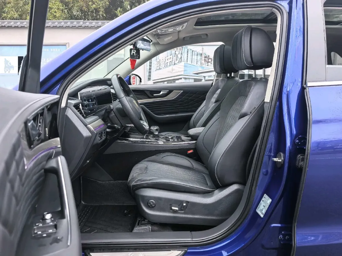 2022 HongQi HS5 2.0T 224HP L4 6AT,autocango,china used car exporter,china ev exporter,chinese used car exporter,chinese used ev exporter