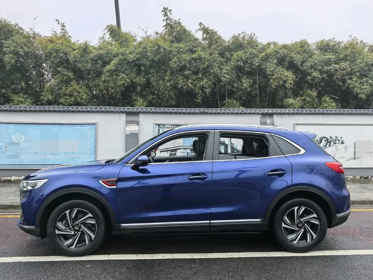 2022 HongQi HS5 2.0T 224HP L4 6AT,autocango,china used car exporter,china ev exporter,chinese used car exporter,chinese used ev exporter