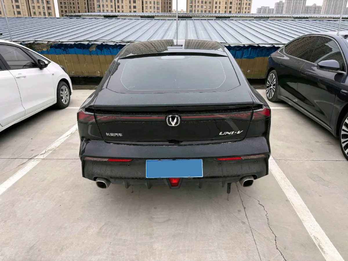 2025 ChangAn UNI-V 1.5T 192HP L4 7DCT,autocango,china used car exporter,china ev exporter,chinese used car exporter,chinese used ev exporter