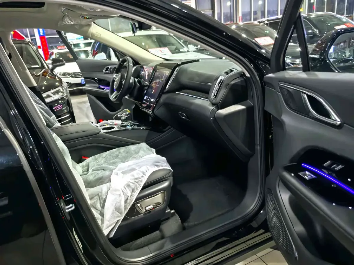 2025 HongQi HS3 1.5T 150HP L4 1DHT PHEV,autocango,china used car exporter,china ev exporter,chinese used car exporter,chinese used ev exporter