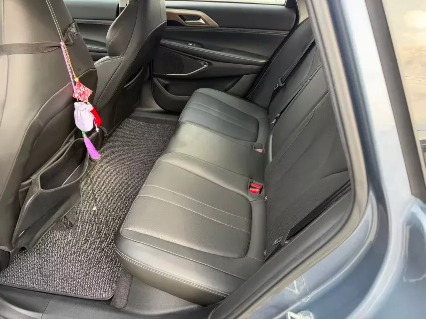 2022 Chevrolet Menlo BEV 61.1KWH,autocango,china used car exporter,china ev exporter,chinese used car exporter,chinese used ev exporter