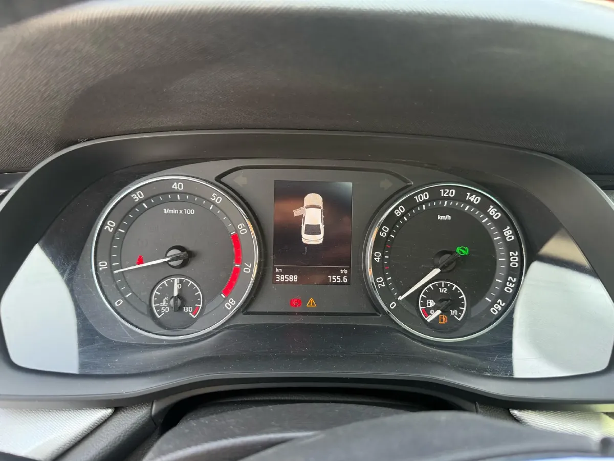 2022 Skoda Octavia 1.4T 150HP L4 7DCT,autocango,china used car exporter,china ev exporter,chinese used car exporter,chinese used ev exporter