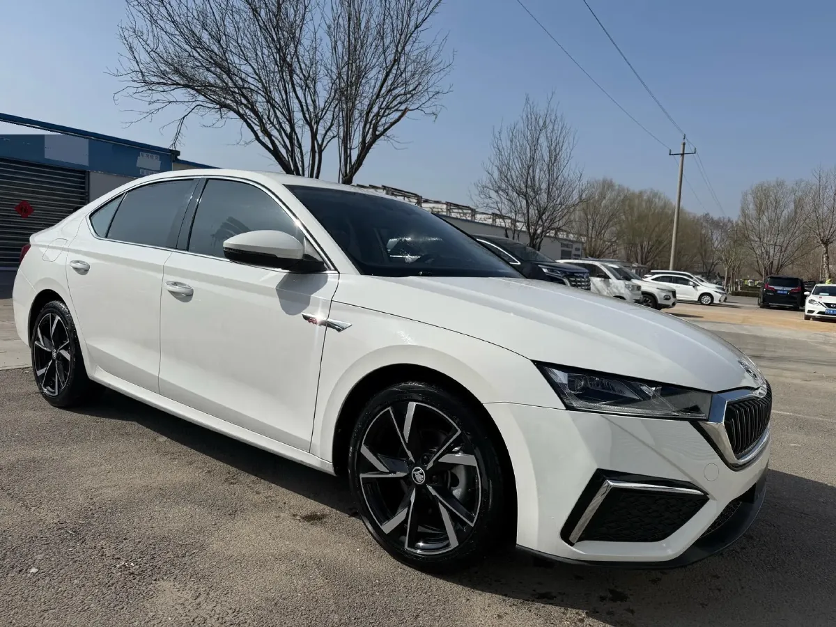 2022 Skoda Octavia 1.4T 150HP L4 7DCT,autocango,china used car exporter,china ev exporter,chinese used car exporter,chinese used ev exporter