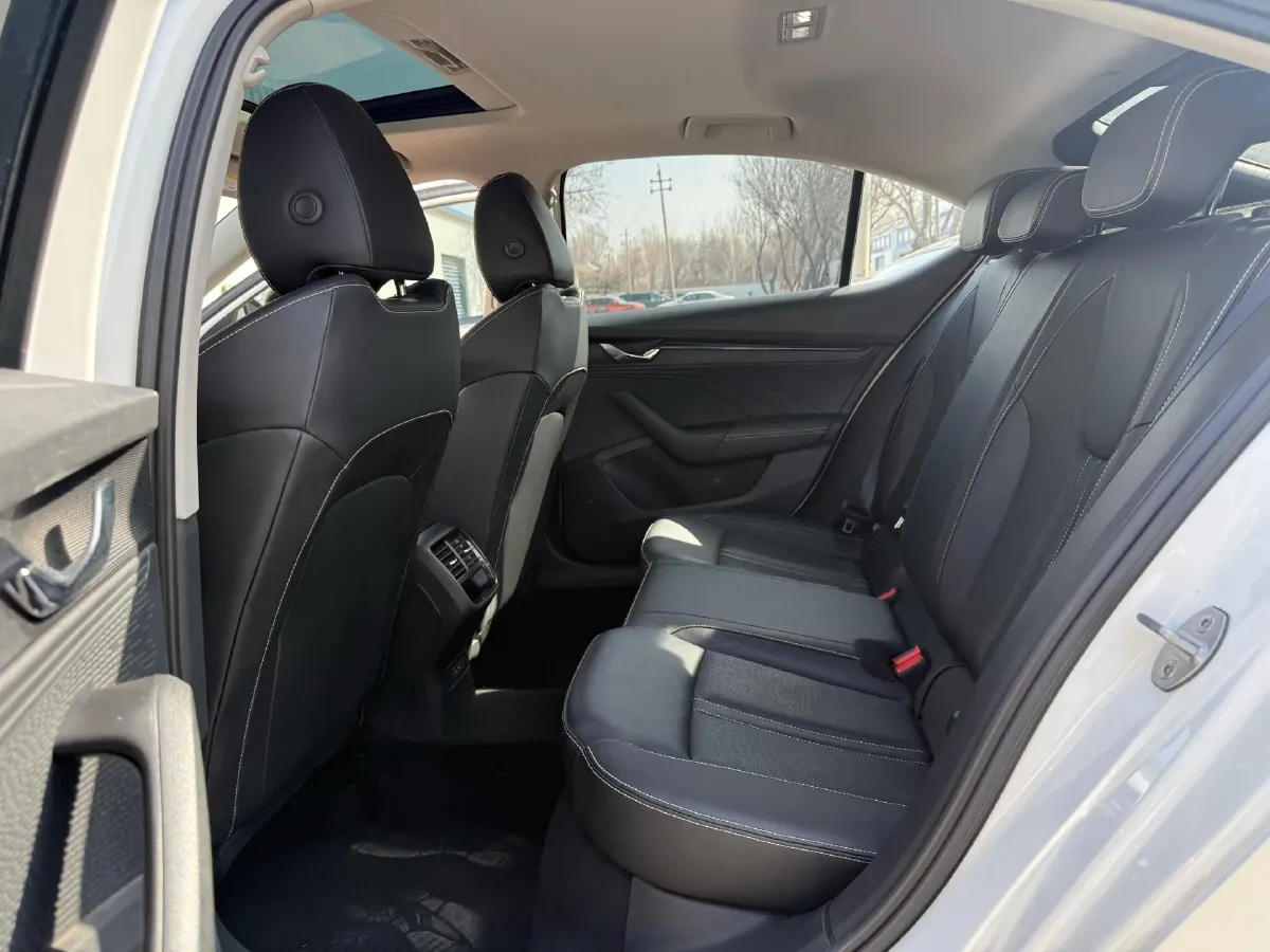 2022 Skoda Octavia 1.4T 150HP L4 7DCT,autocango,china used car exporter,china ev exporter,chinese used car exporter,chinese used ev exporter