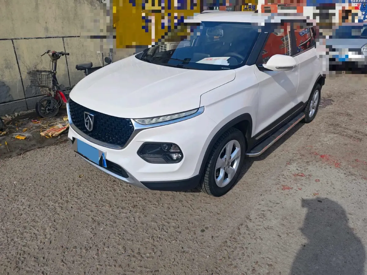 2019 BaoJun 730 1.5L 105HP L4 6MT,autocango,china used car exporter,china ev exporter,chinese used car exporter,chinese used ev exporter