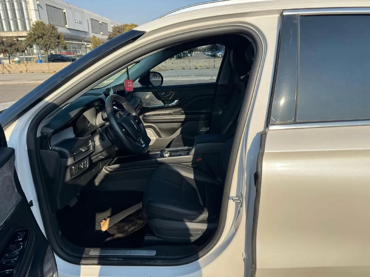 2020 Lincoln Corsair 2.0T 245HP L4 8AT,autocango,china used car exporter,china ev exporter,chinese used car exporter,chinese used ev exporter