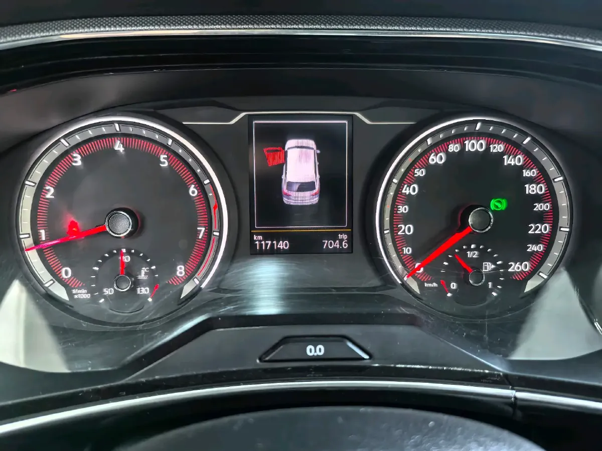 2019 Jeep Cherokee 2.0T 234HP L4 9AT,autocango,china used car exporter,china ev exporter,chinese used car exporter,chinese used ev exporter