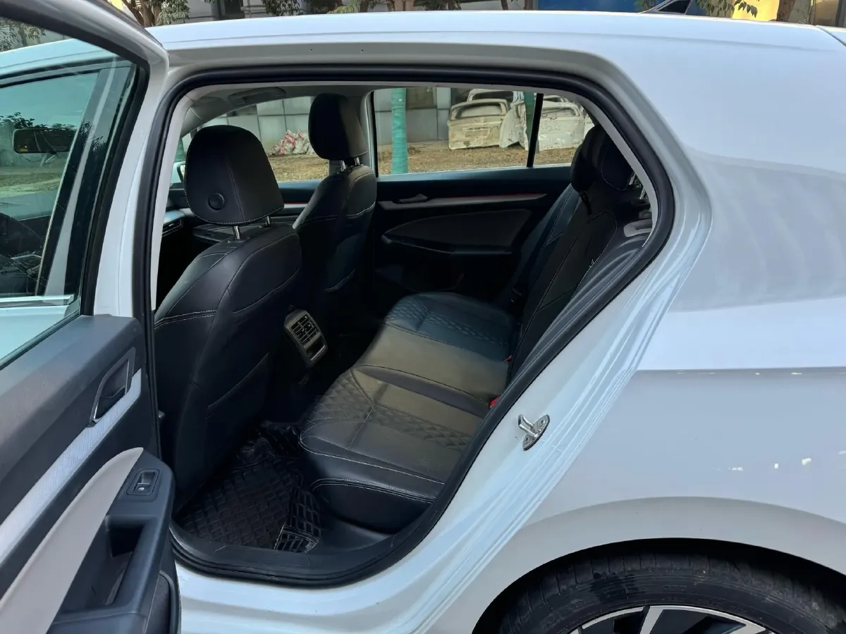 2021 Volkswagen Golf 1.4T 150HP L4 7DCT,autocango,china used car exporter,china ev exporter,chinese used car exporter,chinese used ev exporter