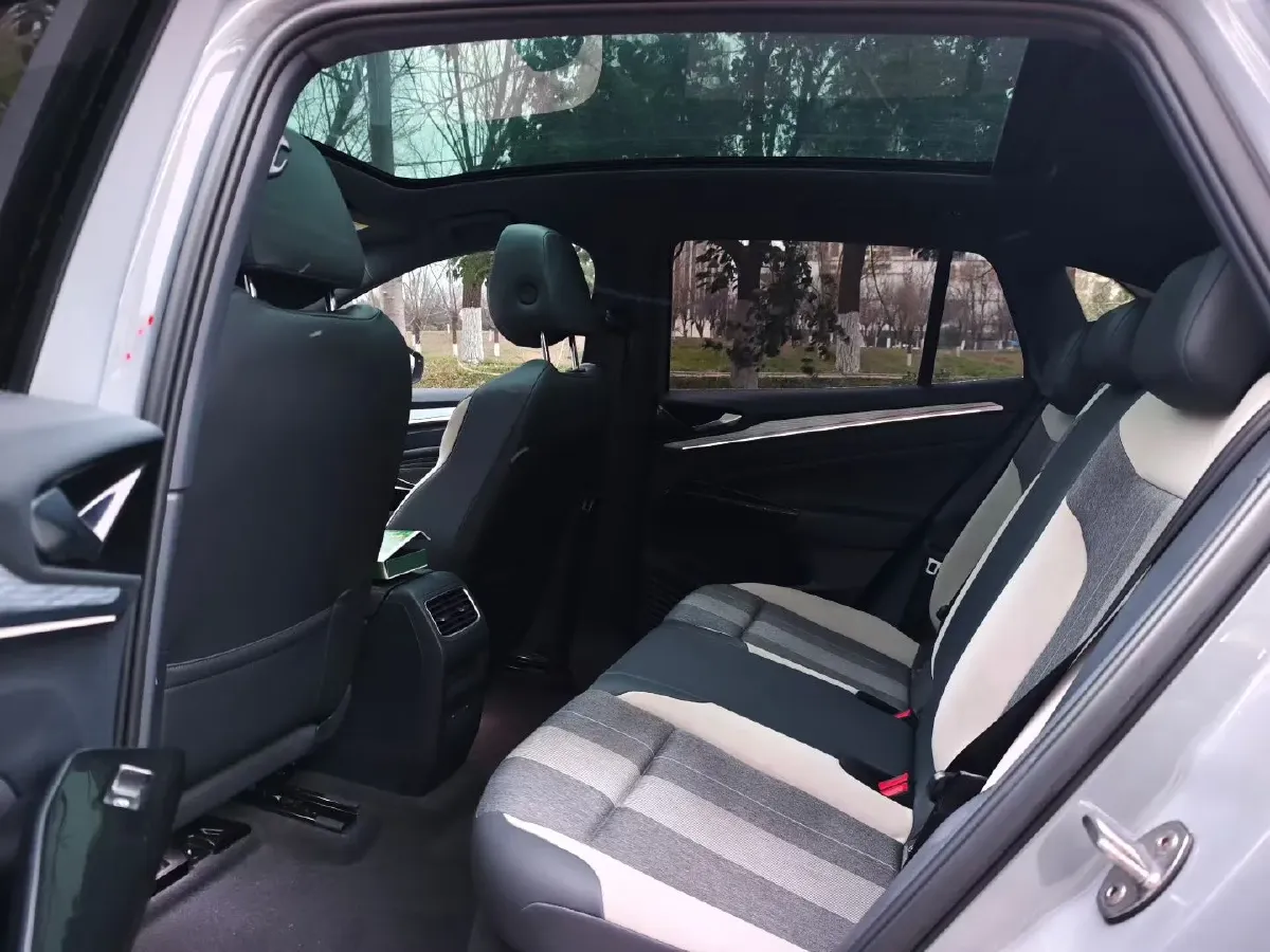 2021 Volkswagen ID.4 Crozz BEV 84.8KWH,autocango,china used car exporter,china ev exporter,chinese used car exporter,chinese used ev exporter