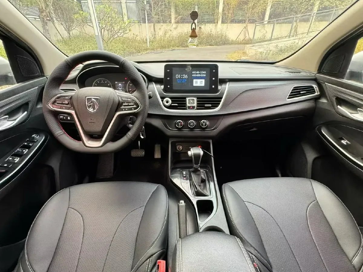 2019 BaoJun 730 1.5T 151HP L4 CVT,autocango,china used car exporter,china ev exporter,chinese used car exporter,chinese used ev exporter