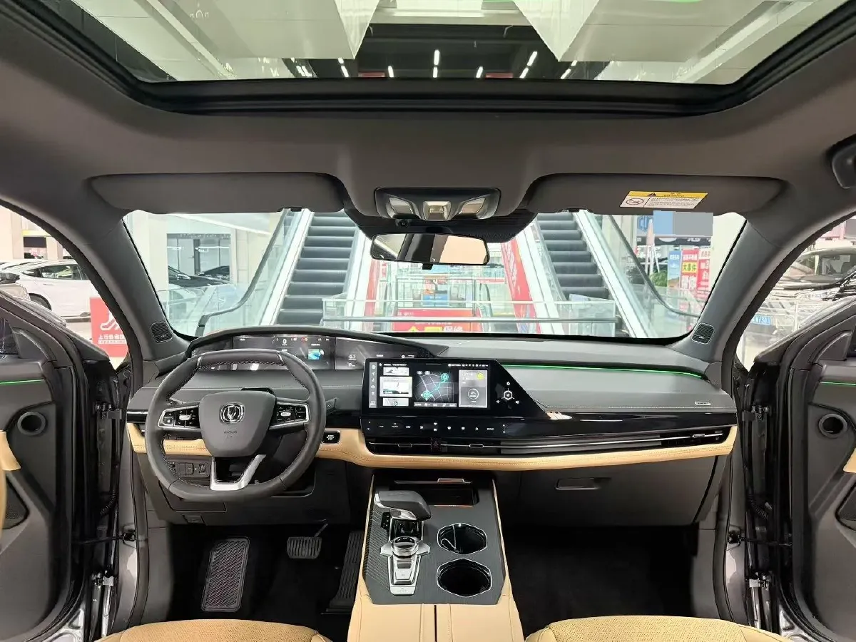 2021 ChangAn UNI-K 2.0T 233HP L4 8AT,autocango,china used car exporter,china ev exporter,chinese used car exporter,chinese used ev exporter