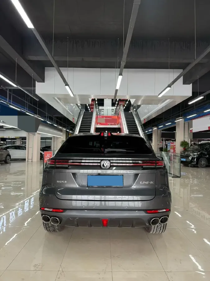 2021 ChangAn UNI-K 2.0T 233HP L4 8AT,autocango,china used car exporter,china ev exporter,chinese used car exporter,chinese used ev exporter