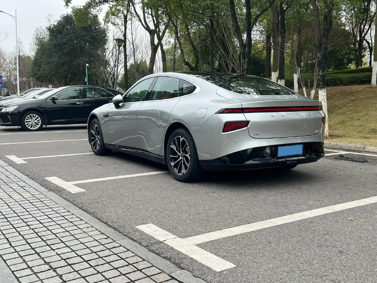 2022 Xpeng P7 BEV 60.2KWH,autocango,china used car exporter,china ev exporter,chinese used car exporter,chinese used ev exporter