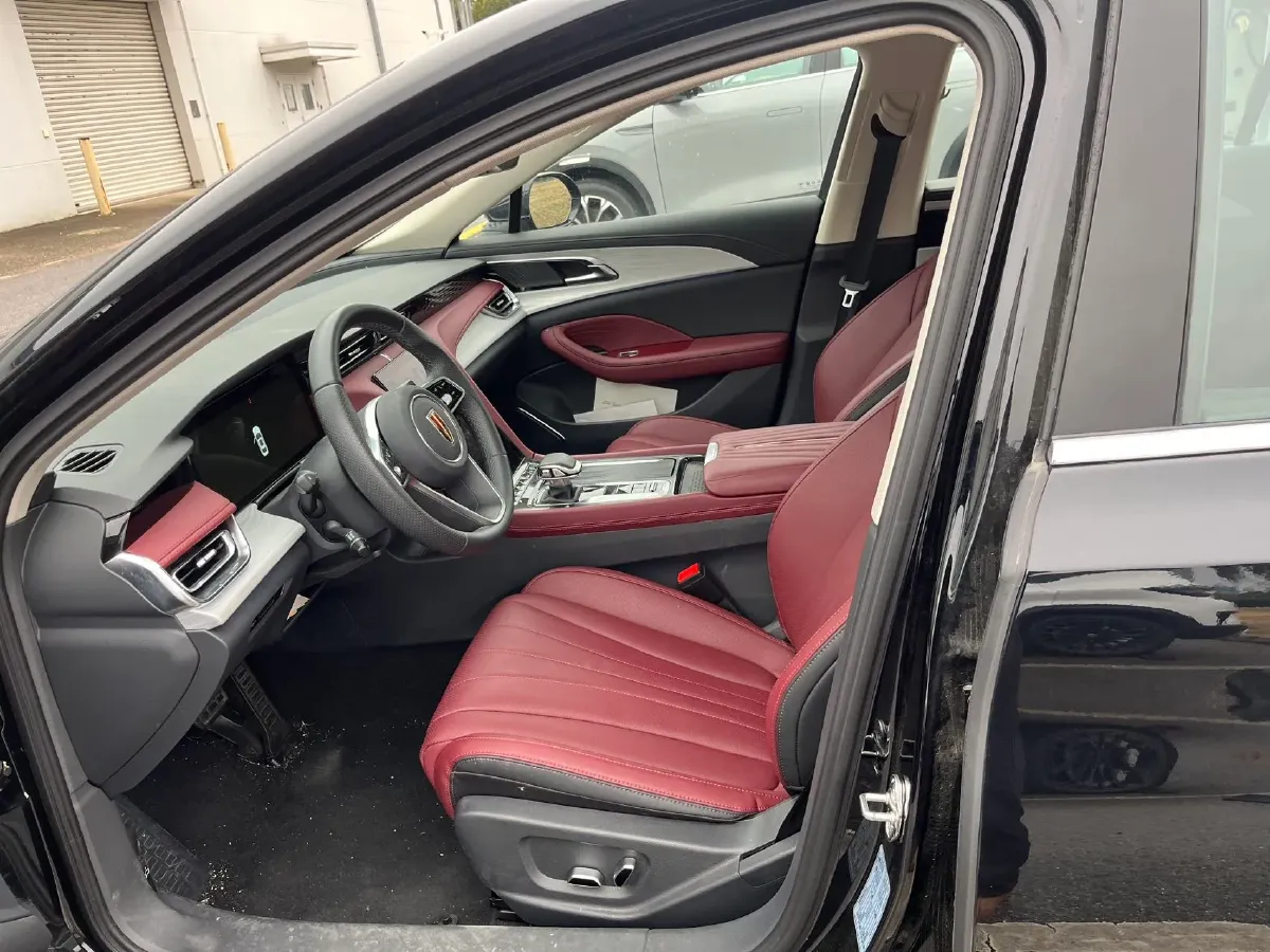 2025 HongQi H5 1.5T 169HP L4 1DHT Hybrid,autocango,china used car exporter,china ev exporter,chinese used car exporter,chinese used ev exporter