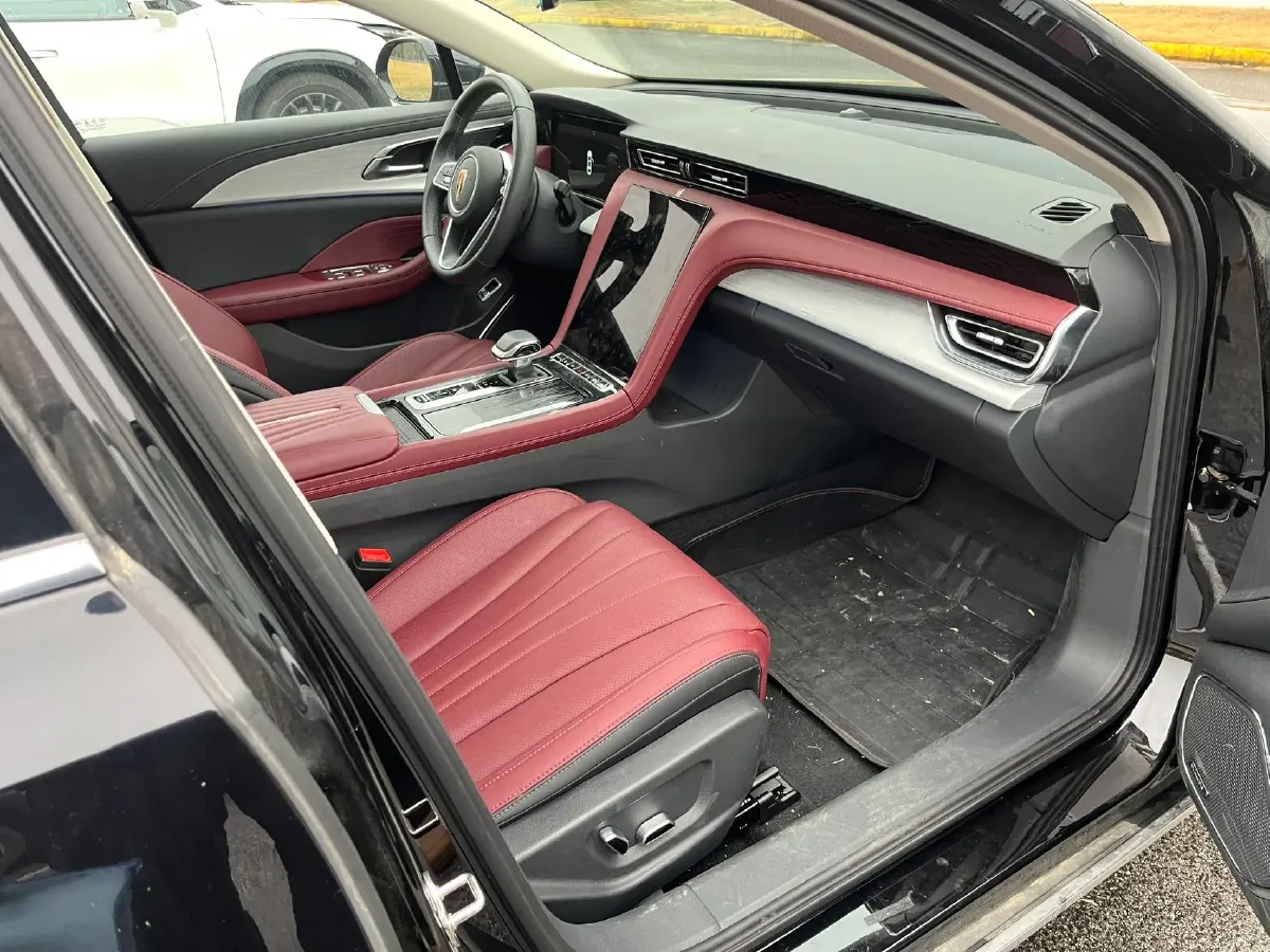 2025 HongQi H5 1.5T 169HP L4 1DHT Hybrid,autocango,china used car exporter,china ev exporter,chinese used car exporter,chinese used ev exporter