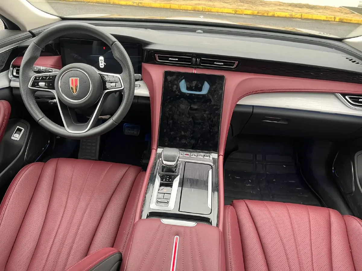 2025 HongQi H5 1.5T 169HP L4 1DHT Hybrid,autocango,china used car exporter,china ev exporter,chinese used car exporter,chinese used ev exporter