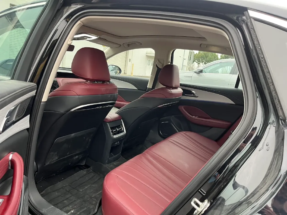 2025 HongQi H5 1.5T 169HP L4 1DHT Hybrid,autocango,china used car exporter,china ev exporter,chinese used car exporter,chinese used ev exporter