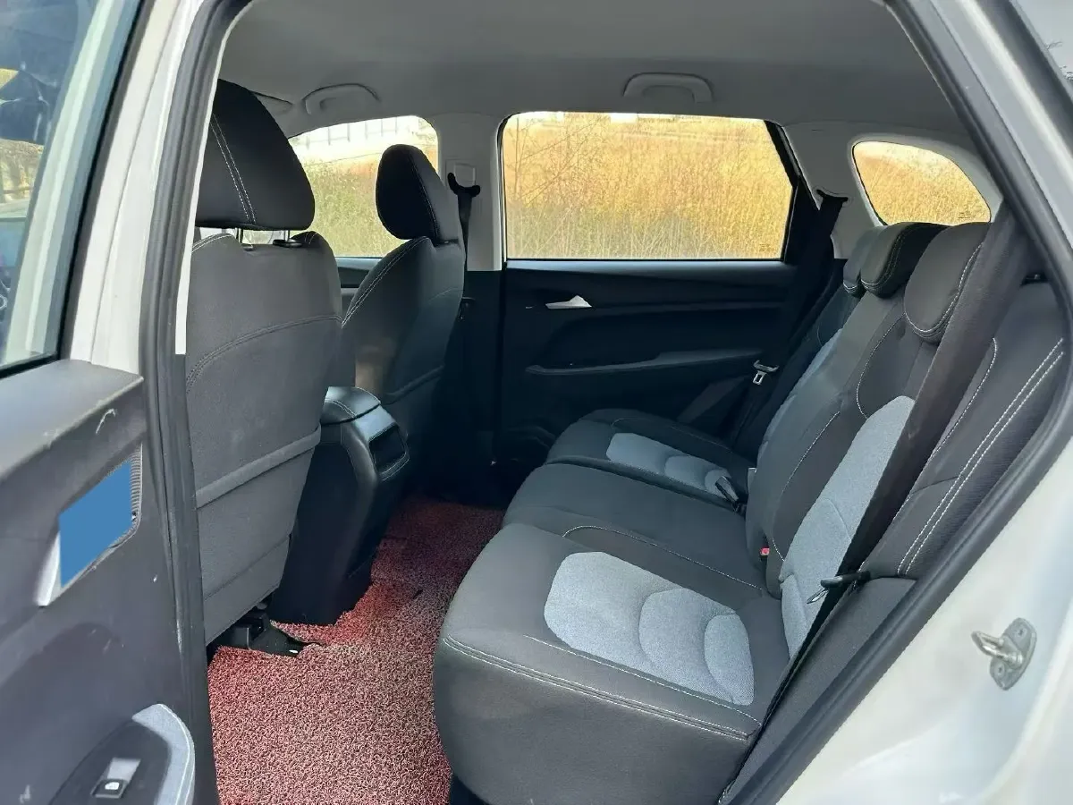 2019 BaoJun 530 1.5T 151HP L4 CVT,autocango,china used car exporter,china ev exporter,chinese used car exporter,chinese used ev exporter