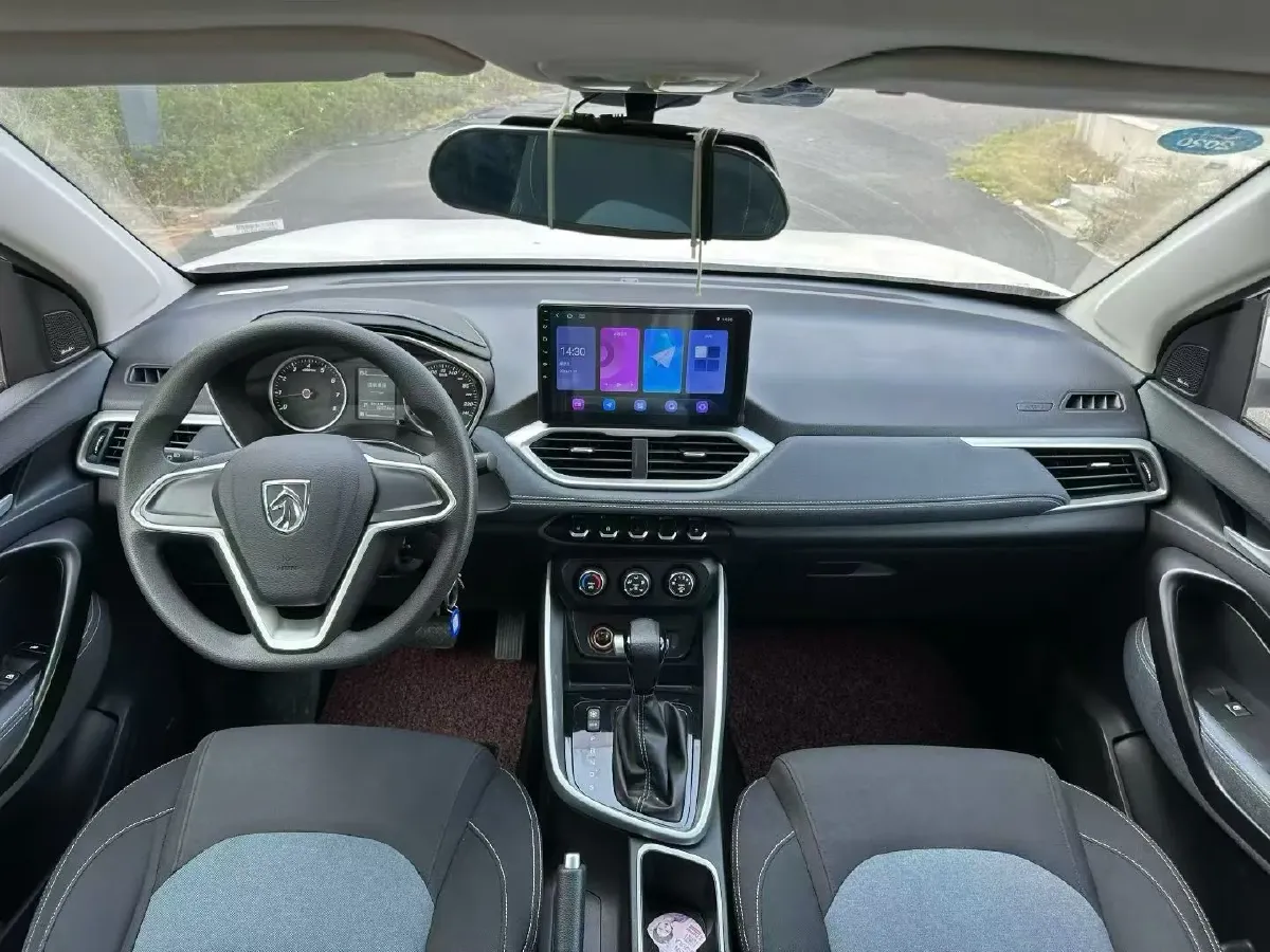 2019 BaoJun 530 1.5T 151HP L4 CVT,autocango,china used car exporter,china ev exporter,chinese used car exporter,chinese used ev exporter