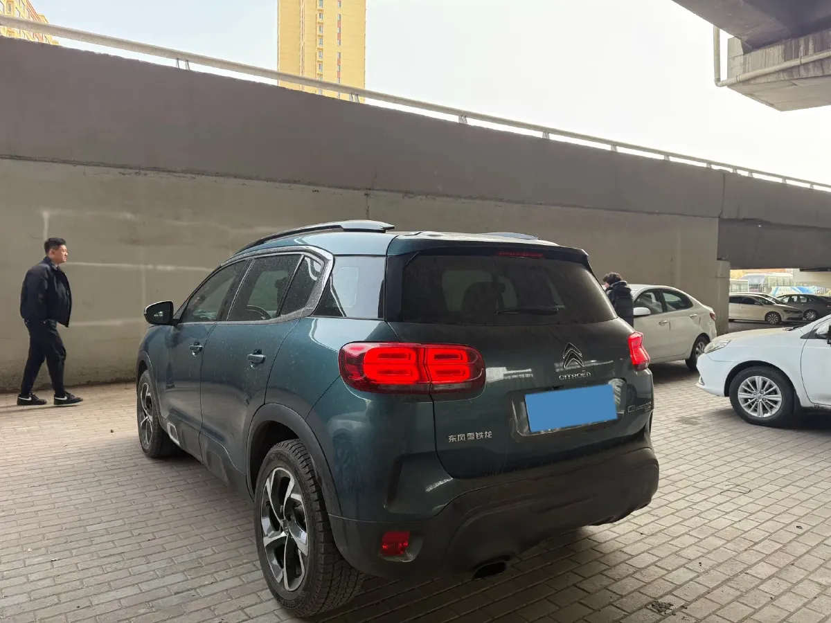 2017 Citroen C5 Aircross 1.6T 167HP L4 6AT,autocango,china used car exporter,china ev exporter,chinese used car exporter,chinese used ev exporter
