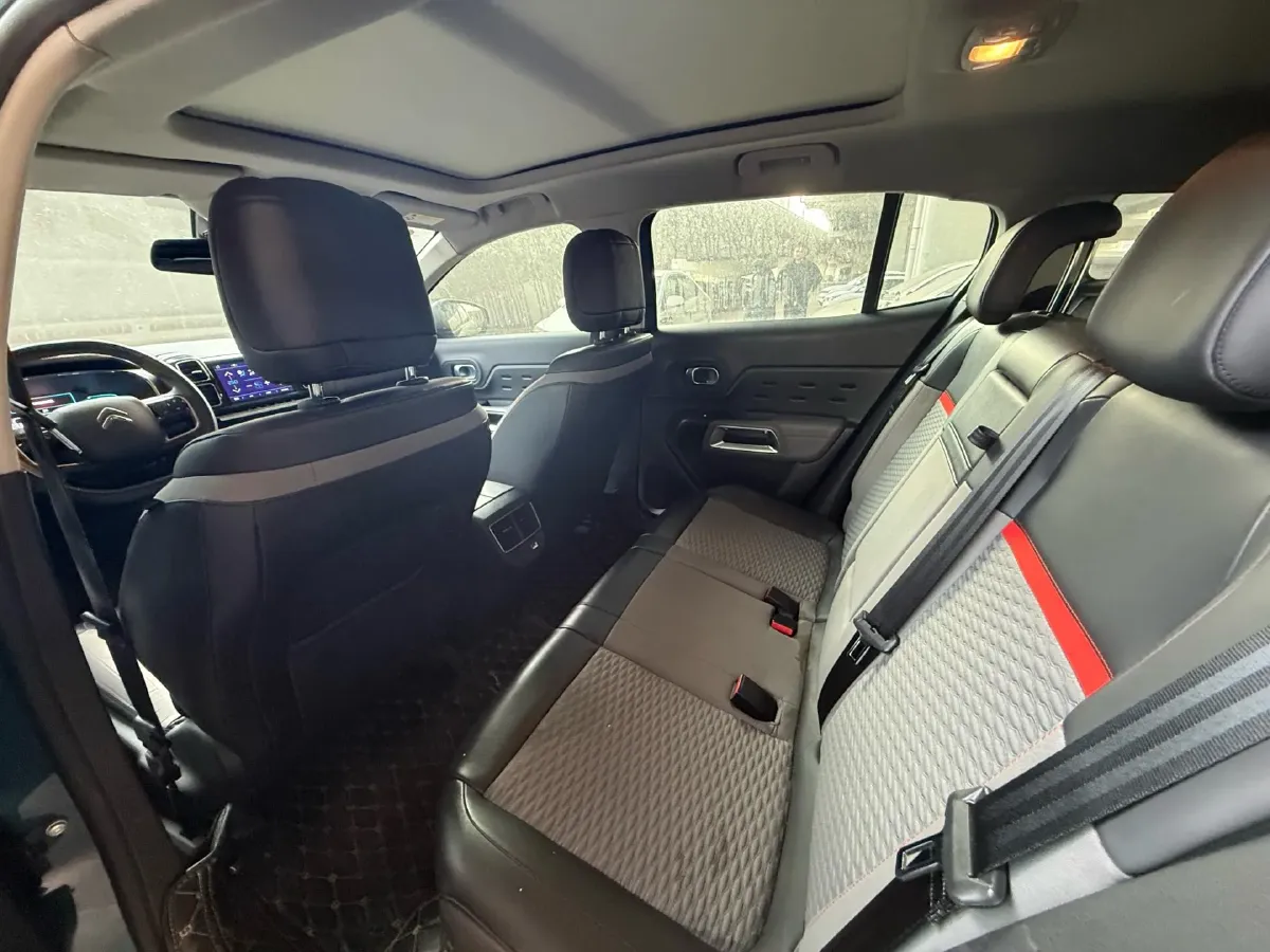 2017 Citroen C5 Aircross 1.6T 167HP L4 6AT,autocango,china used car exporter,china ev exporter,chinese used car exporter,chinese used ev exporter