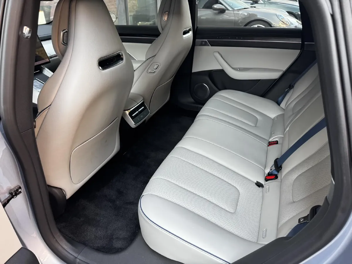 2024 Luxeed S7 BEV 100KWH,autocango,china used car exporter,china ev exporter,chinese used car exporter,chinese used ev exporter