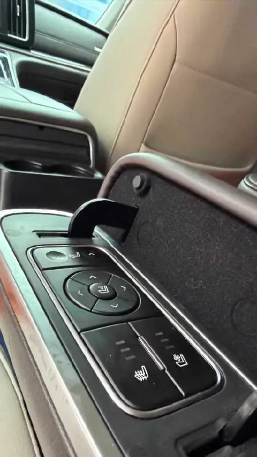 2021 GAC Trumpchi M8 2.0T 252HP L4 8AT,autocango,china used car exporter,china ev exporter,chinese used car exporter,chinese used ev exporter